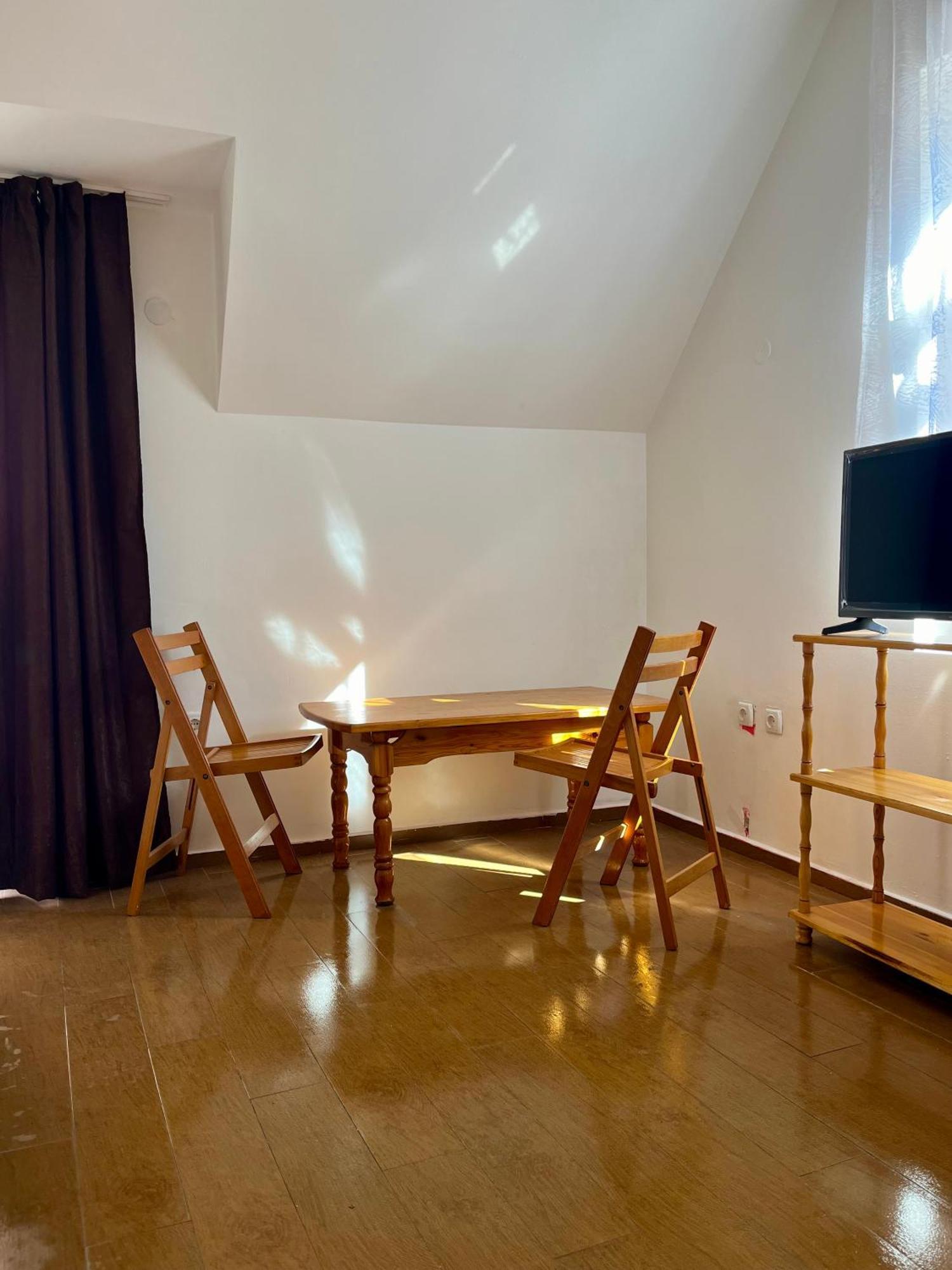 En-Suite Rooms: Novа Guesthouse In Sofia Center Εξωτερικό φωτογραφία