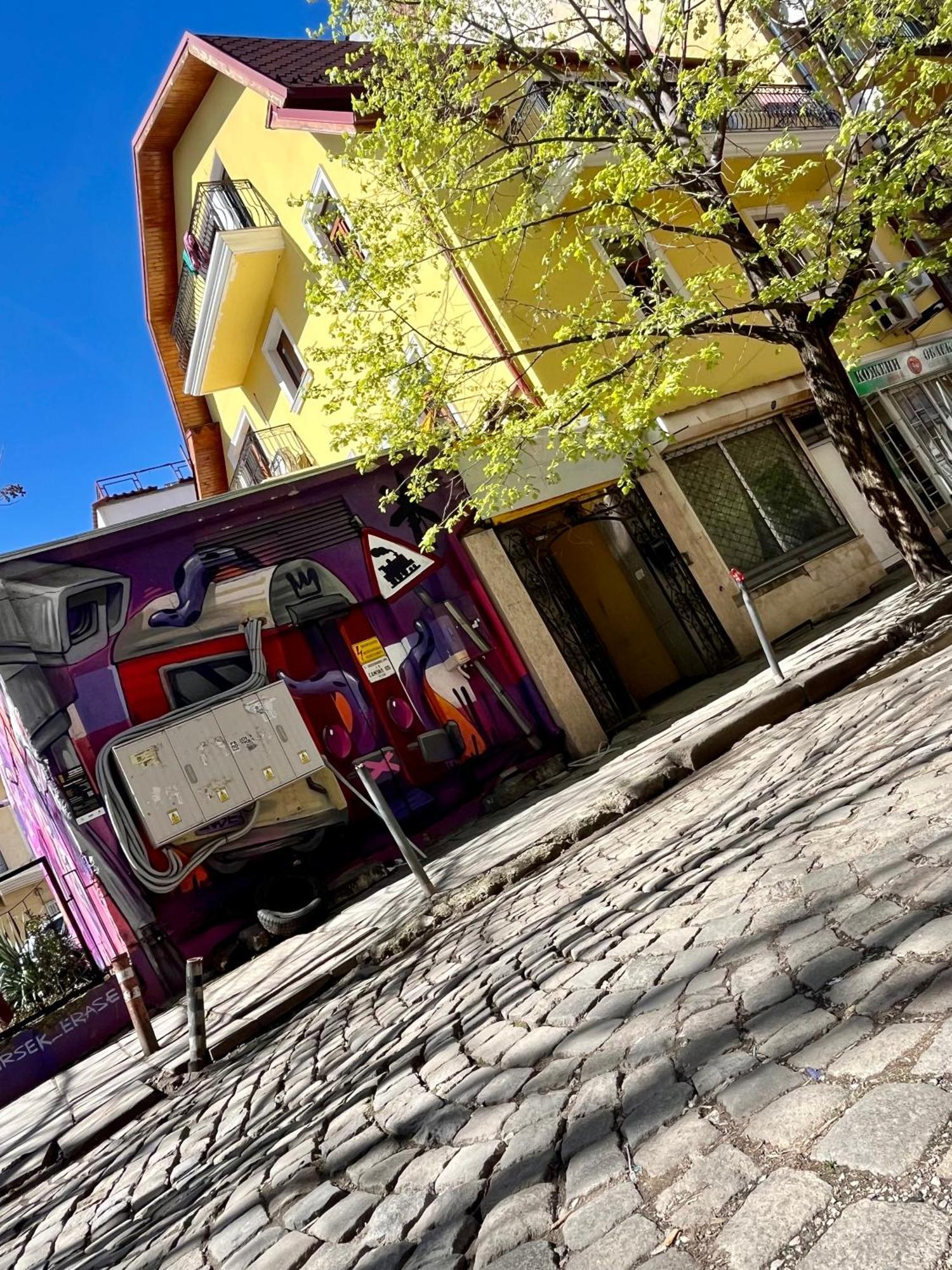 En-Suite Rooms: Novа Guesthouse In Sofia Center Εξωτερικό φωτογραφία
