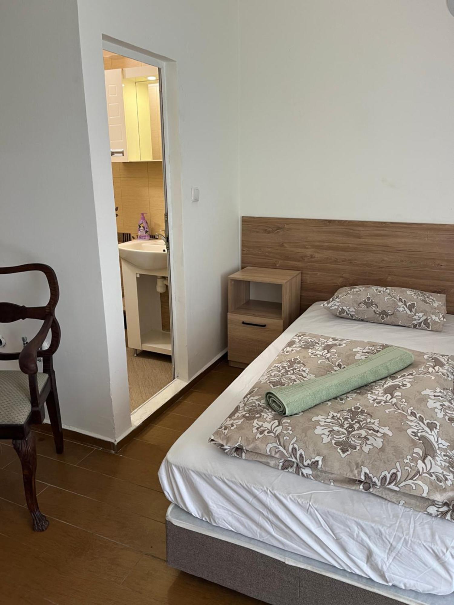 En-Suite Rooms: Novа Guesthouse In Sofia Center Εξωτερικό φωτογραφία