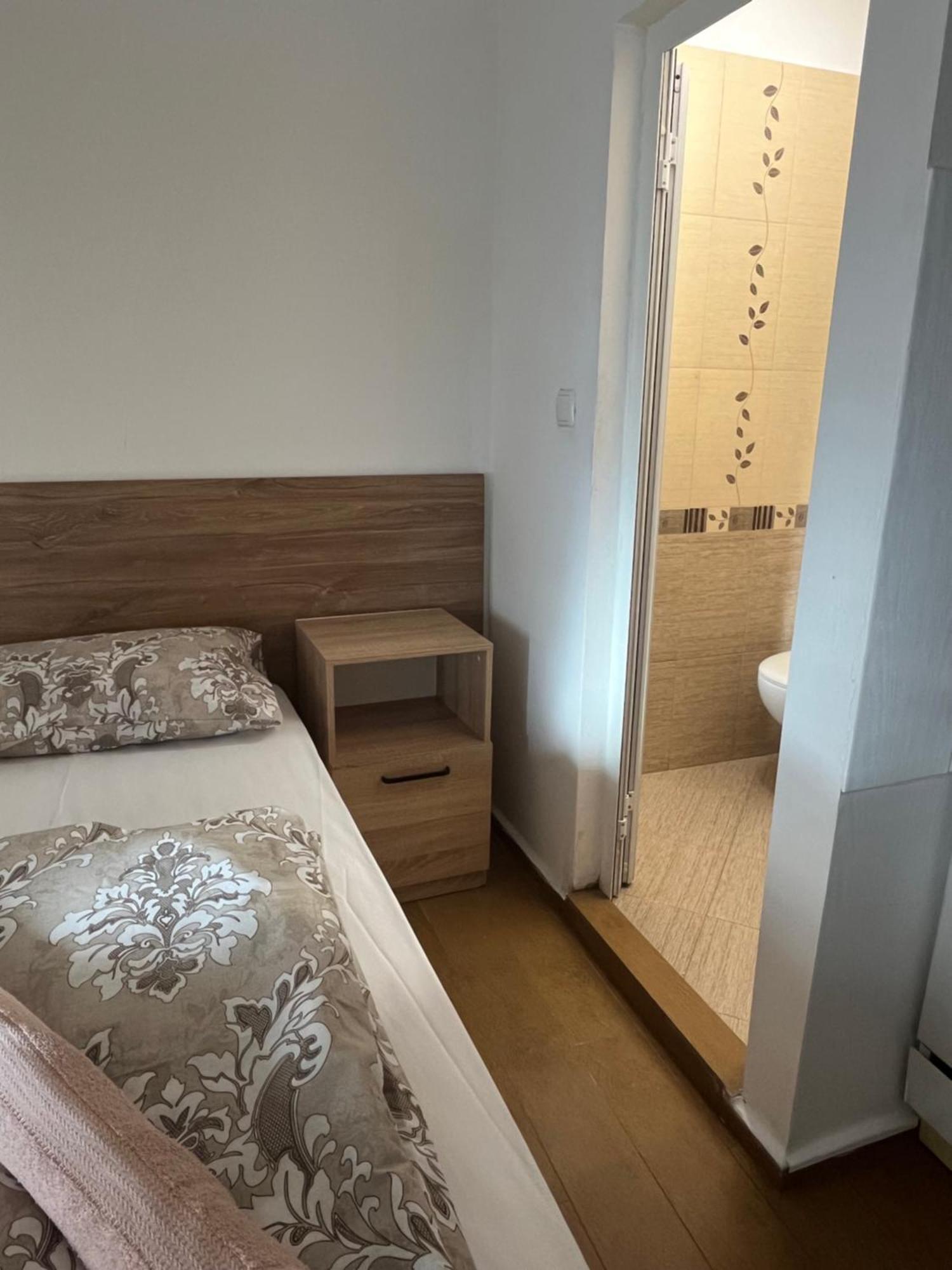 En-Suite Rooms: Novа Guesthouse In Sofia Center Εξωτερικό φωτογραφία