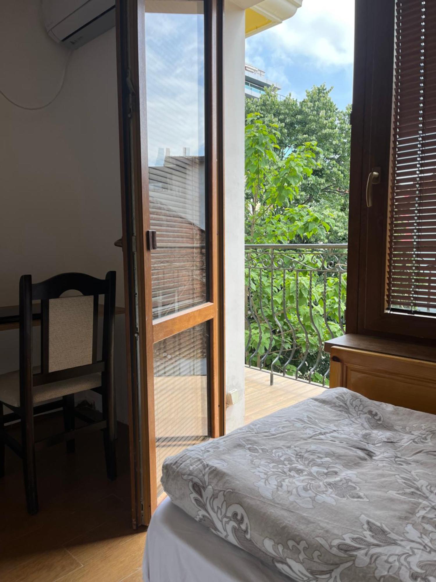 En-Suite Rooms: Novа Guesthouse In Sofia Center Εξωτερικό φωτογραφία