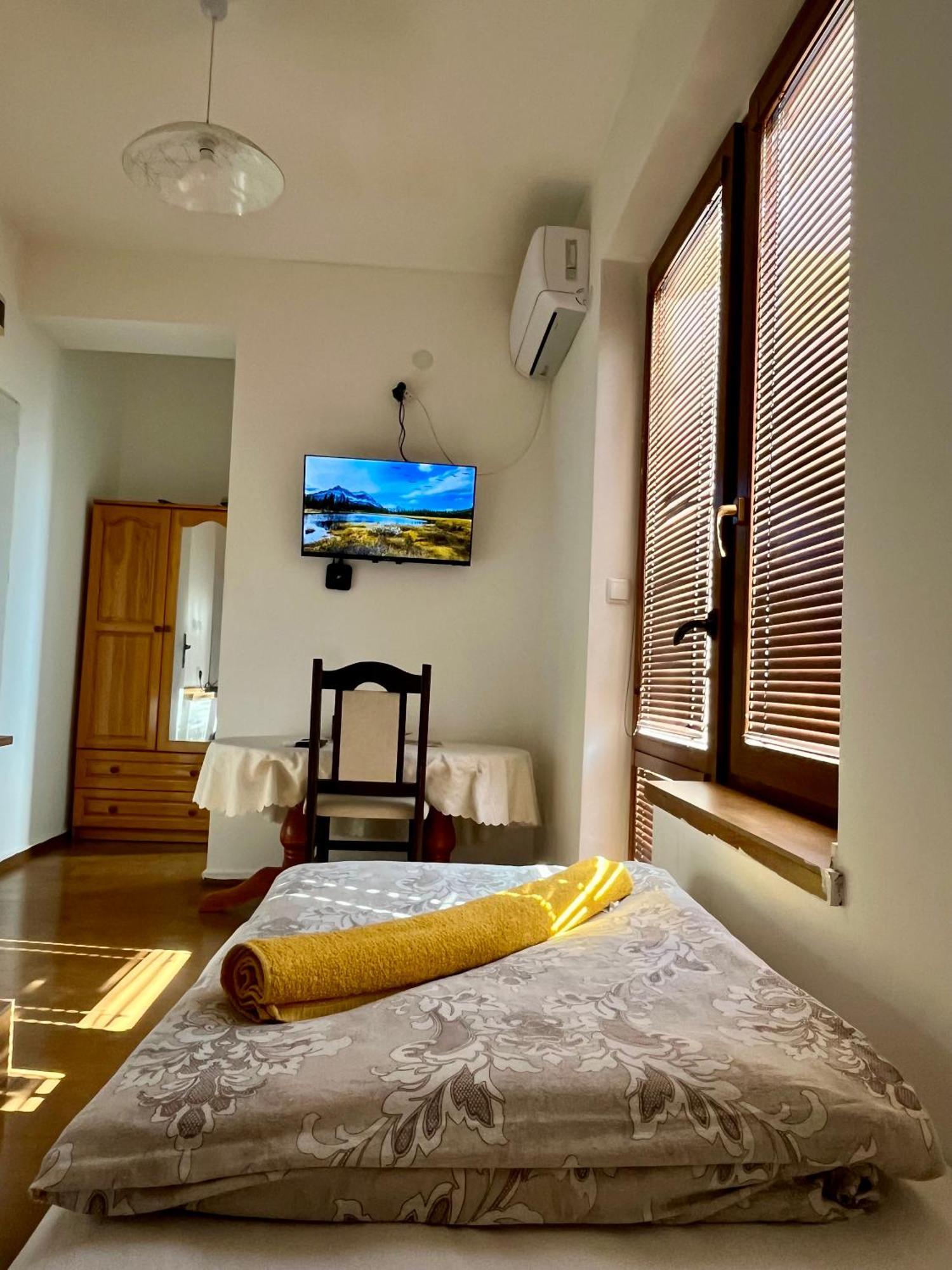 En-Suite Rooms: Novа Guesthouse In Sofia Center Δωμάτιο φωτογραφία