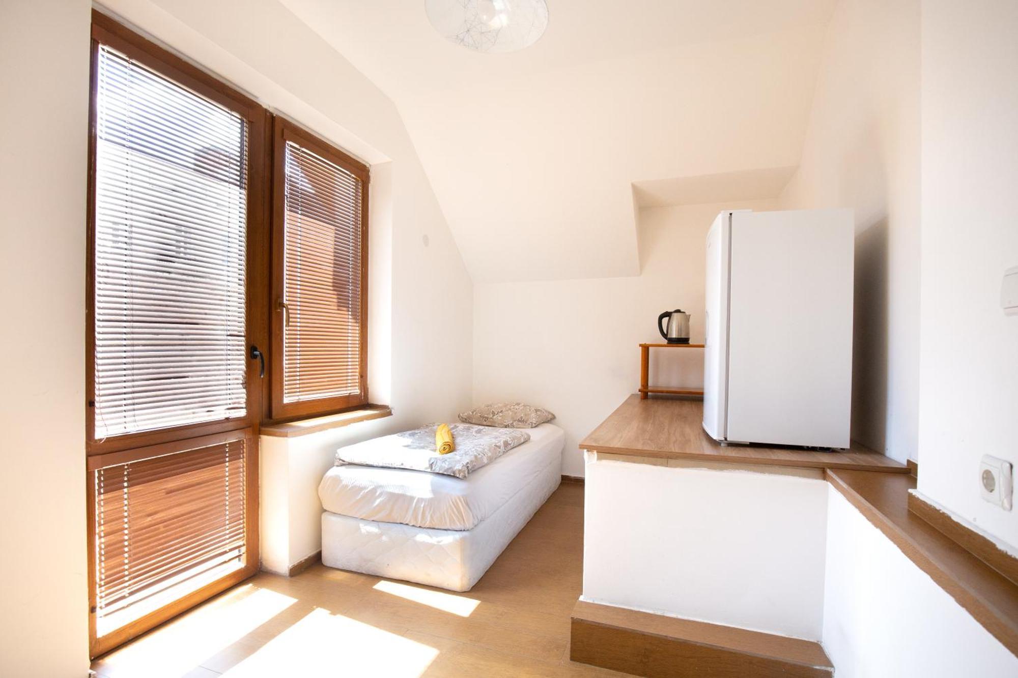 En-Suite Rooms: Novа Guesthouse In Sofia Center Εξωτερικό φωτογραφία