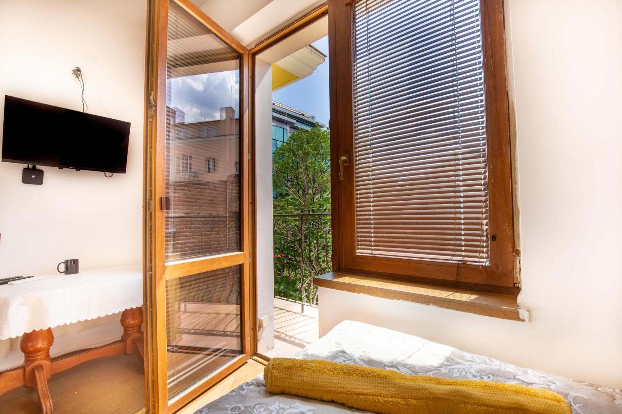 En-Suite Rooms: Novа Guesthouse In Sofia Center Εξωτερικό φωτογραφία