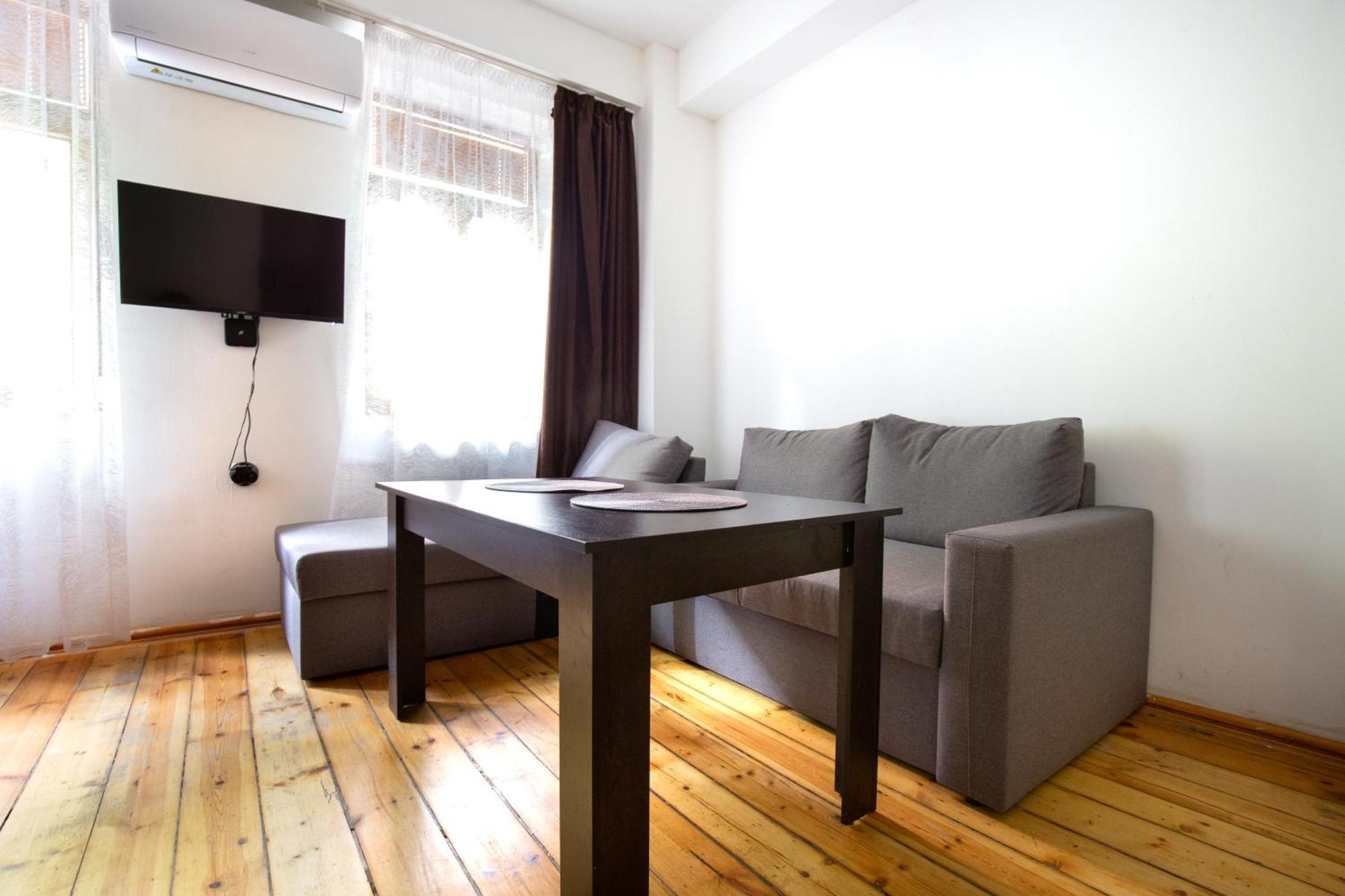En-Suite Rooms: Novа Guesthouse In Sofia Center Εξωτερικό φωτογραφία